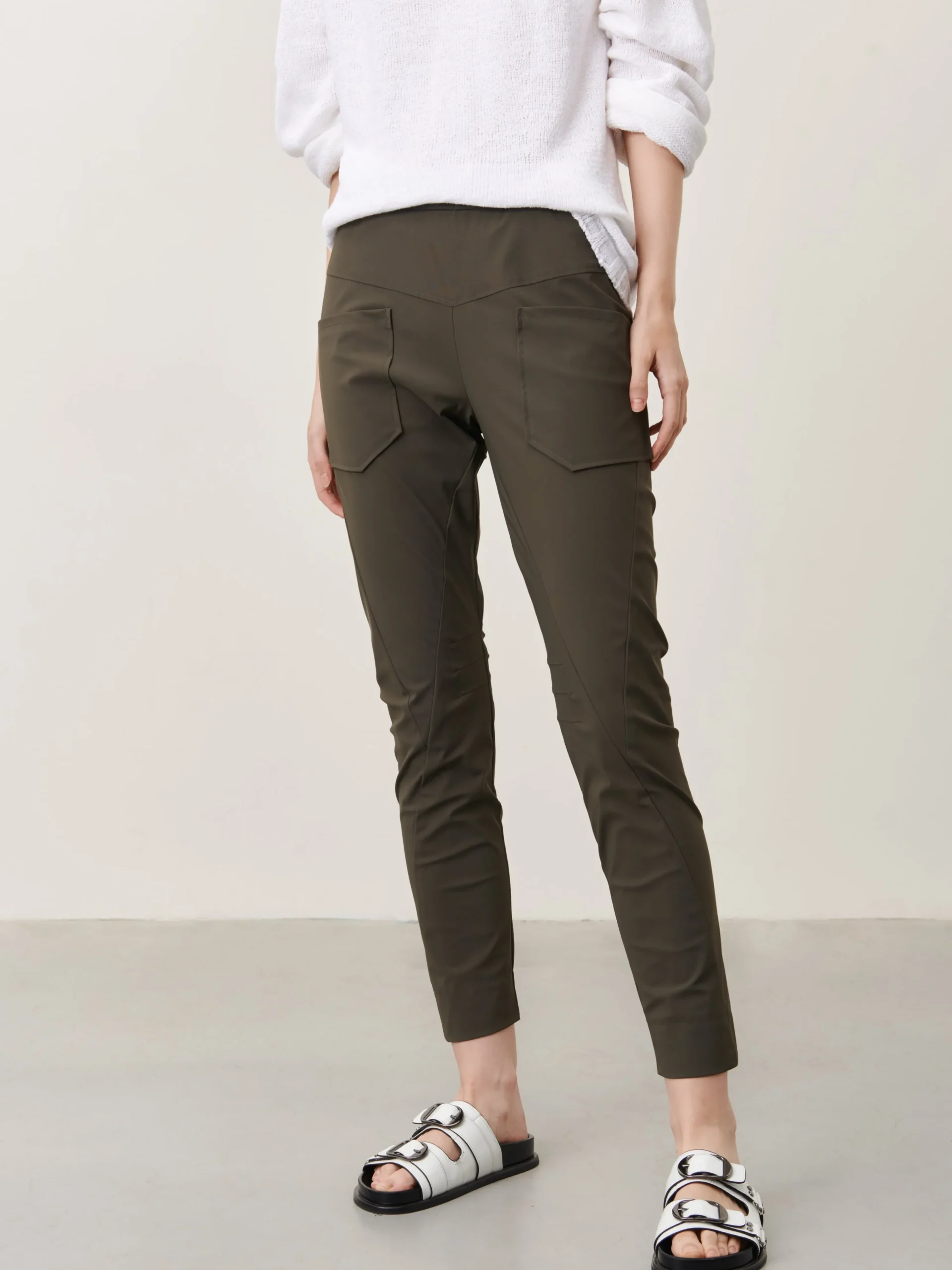 doris_pants_technical_jer_2-2.webp Jane Lushka Doris Pants Technical Jersey | Army